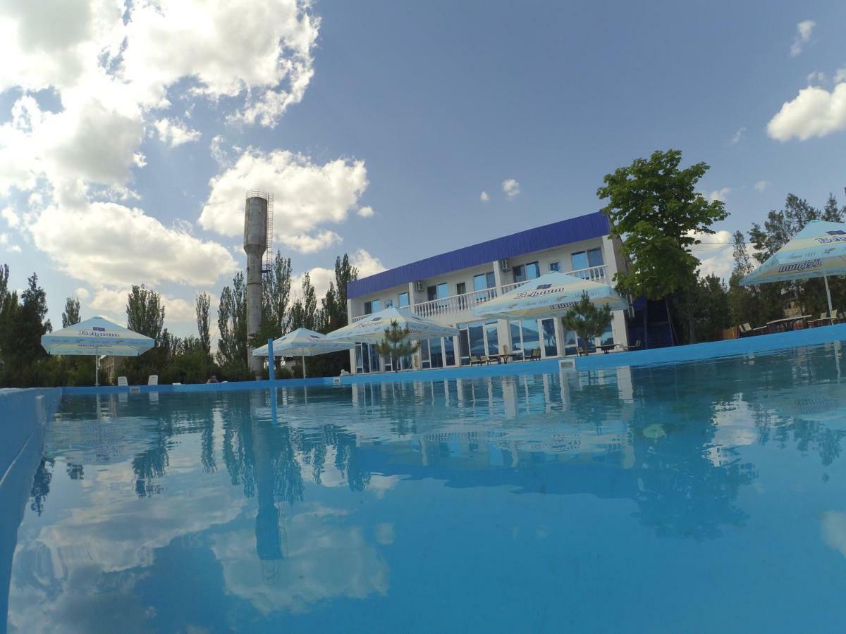 Marmaris Hotel Skadovsʼk Екстериор снимка