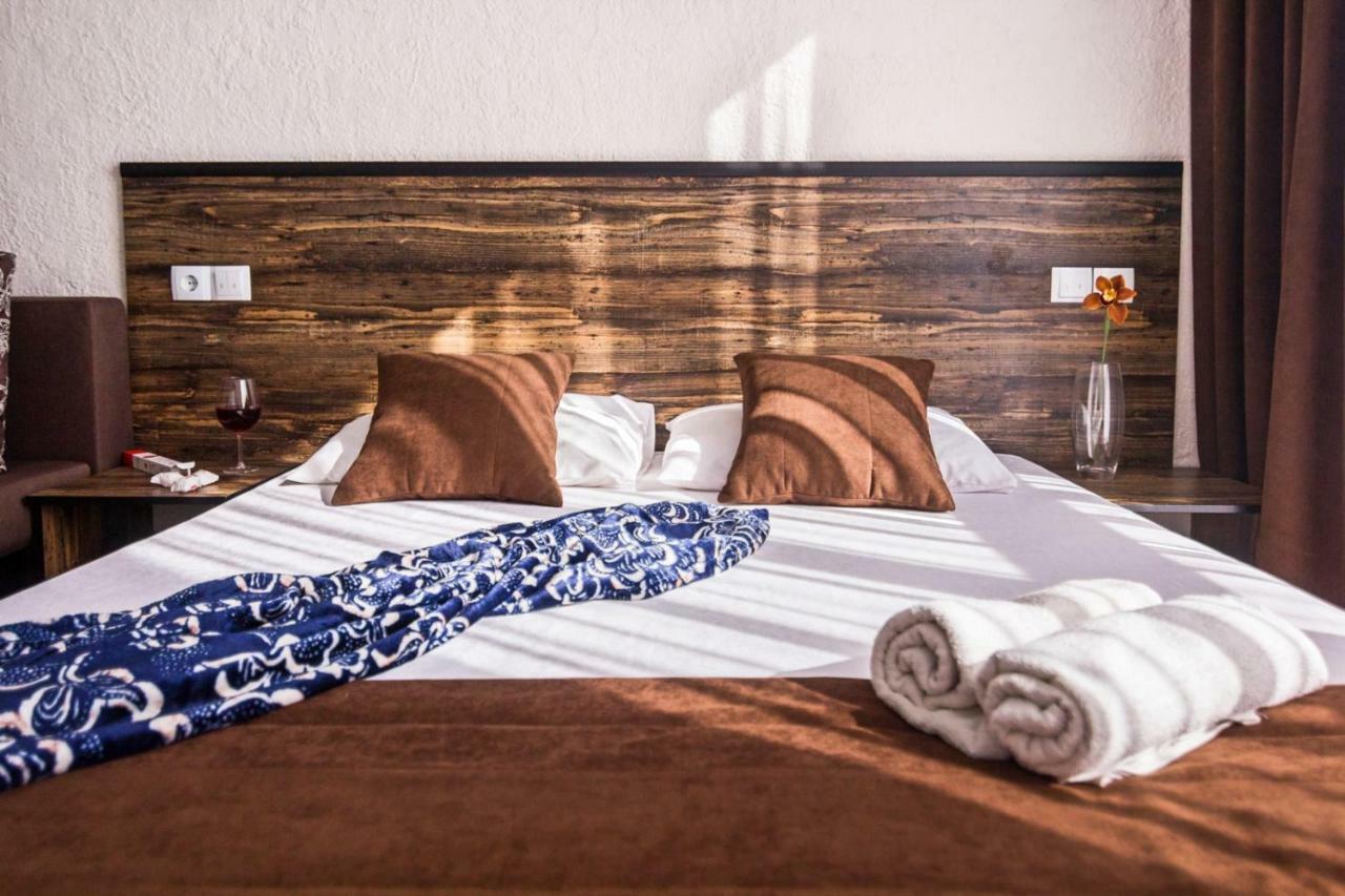 Marmaris Hotel Skadovsʼk Екстериор снимка